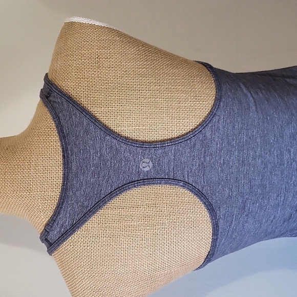 Lululemon Athletica grey racer back athletic top in size 6 - Picture 4 of 11